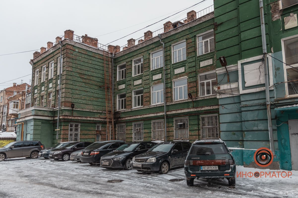 Здание пришло в упадок, как и сама флотилия Здание пришло в упадок, как и сама флотилия