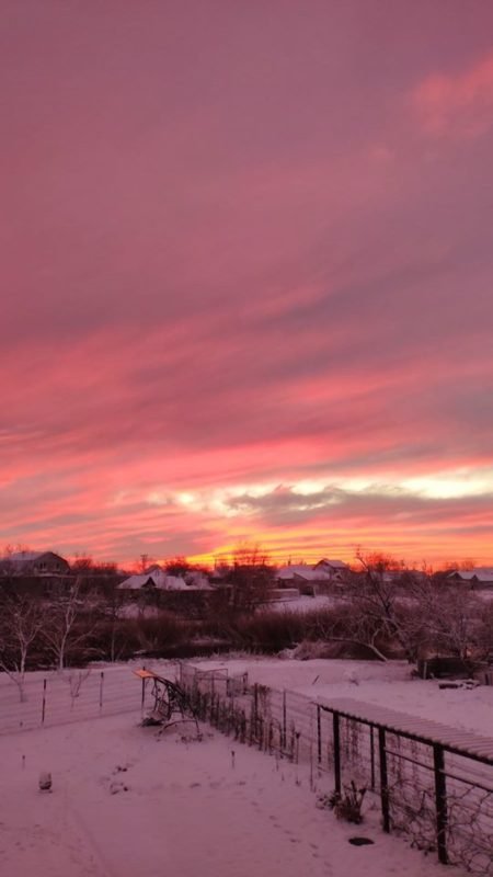 Малиновый закат над Днепром: фотографии читателей Информатора 7