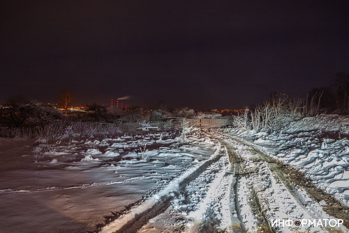 Как выглядит заснеженный Днепр ночью 3