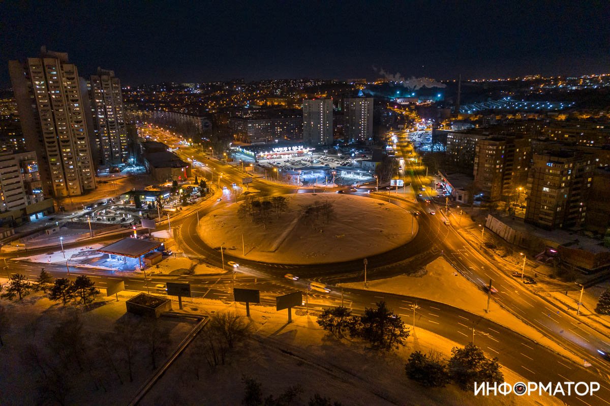 Как выглядит заснеженный Днепр ночью 11