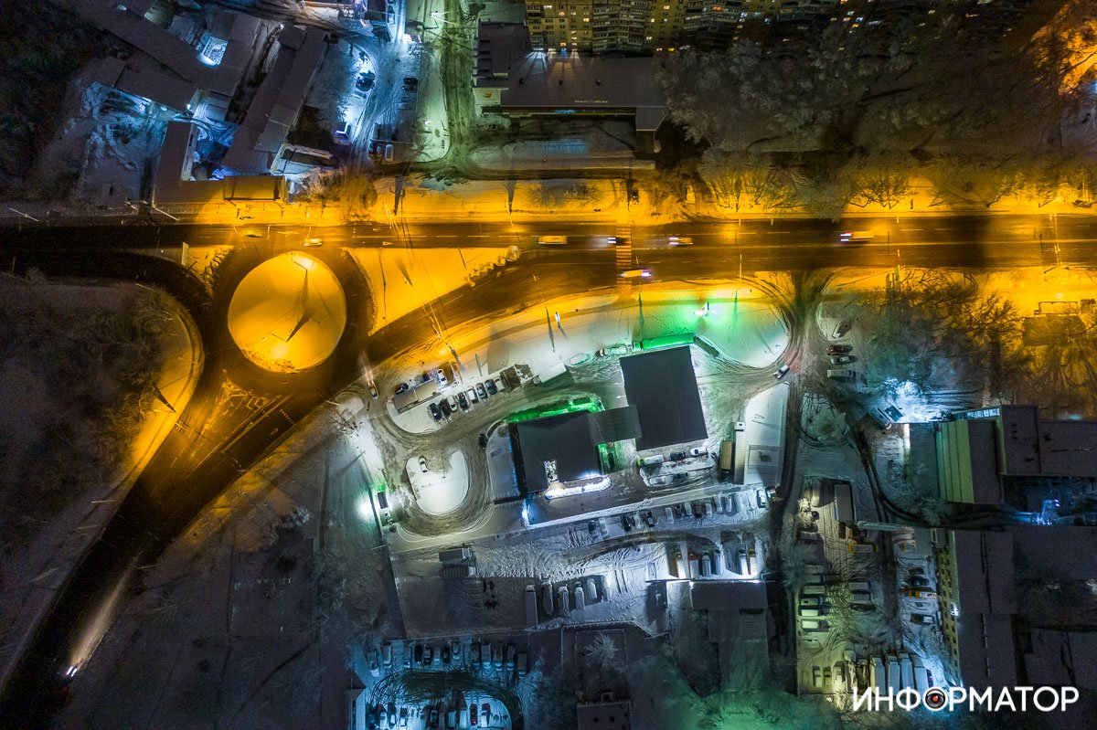 Как выглядит заснеженный Днепр ночью 12