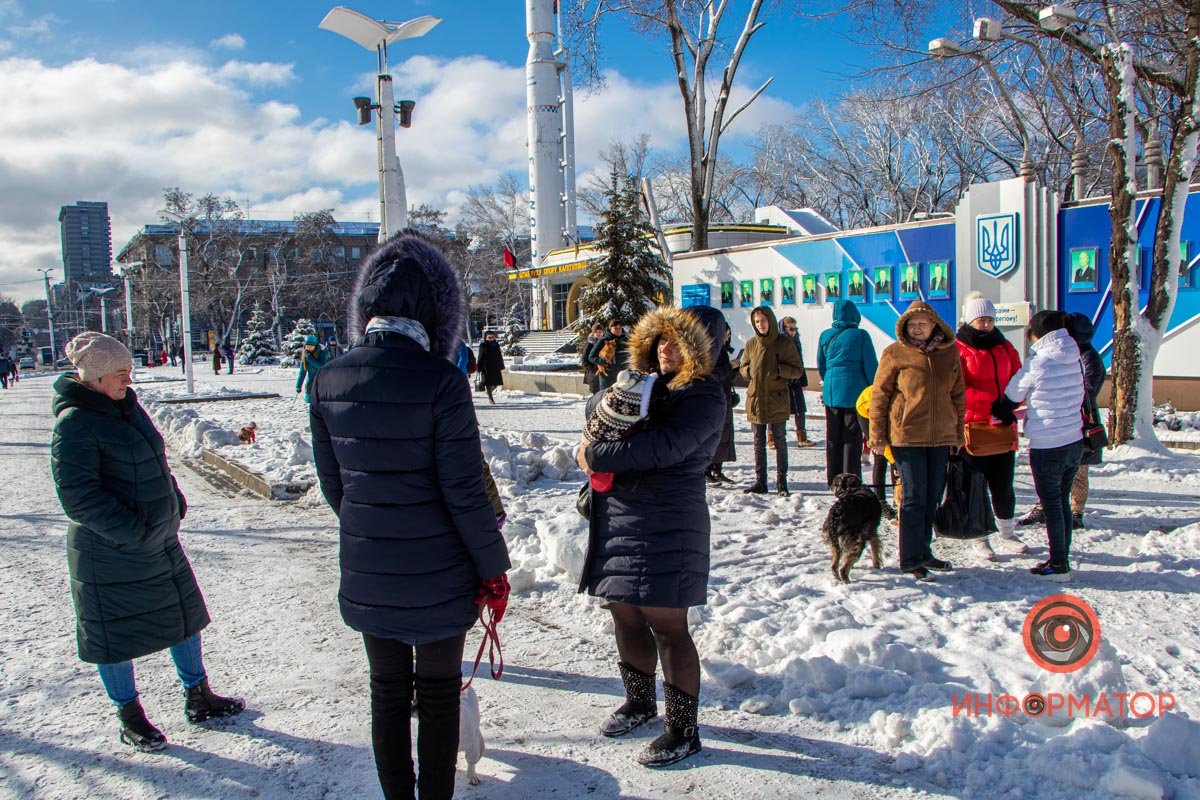 Снег и мороз не стал преградой