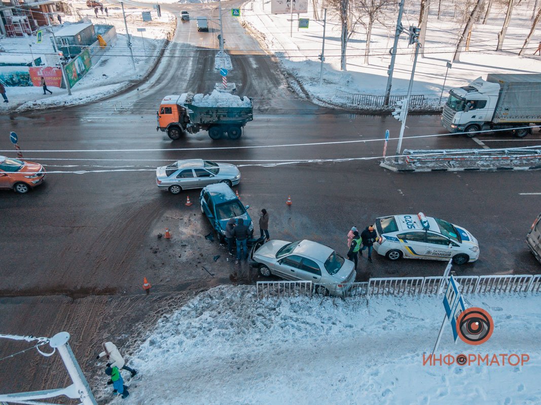 Авария произошла на перекрестке Запорожскошо шоссе с улицей Генерала Пушкина