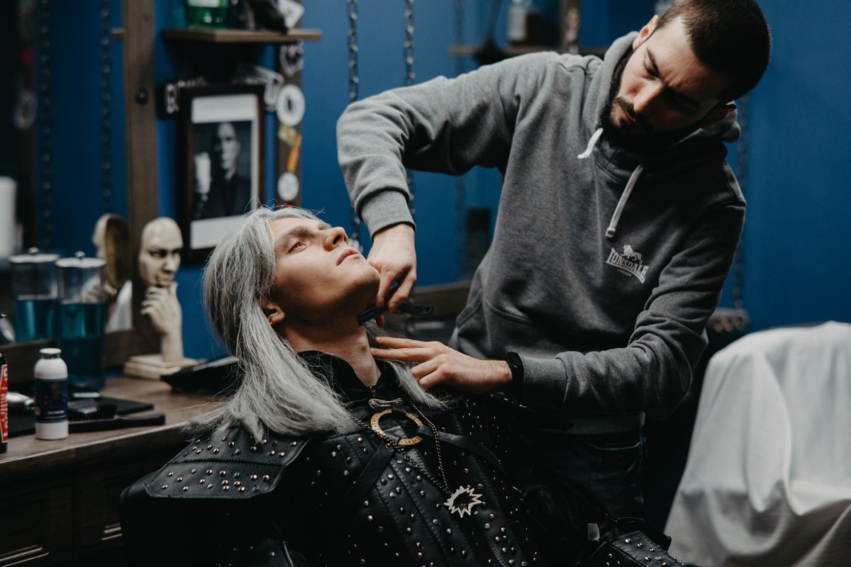 Не всегда жизнь напоминает сказку, но надо же во что-то верить Не всегда жизнь напоминает сказку, но надо же во что-то верить