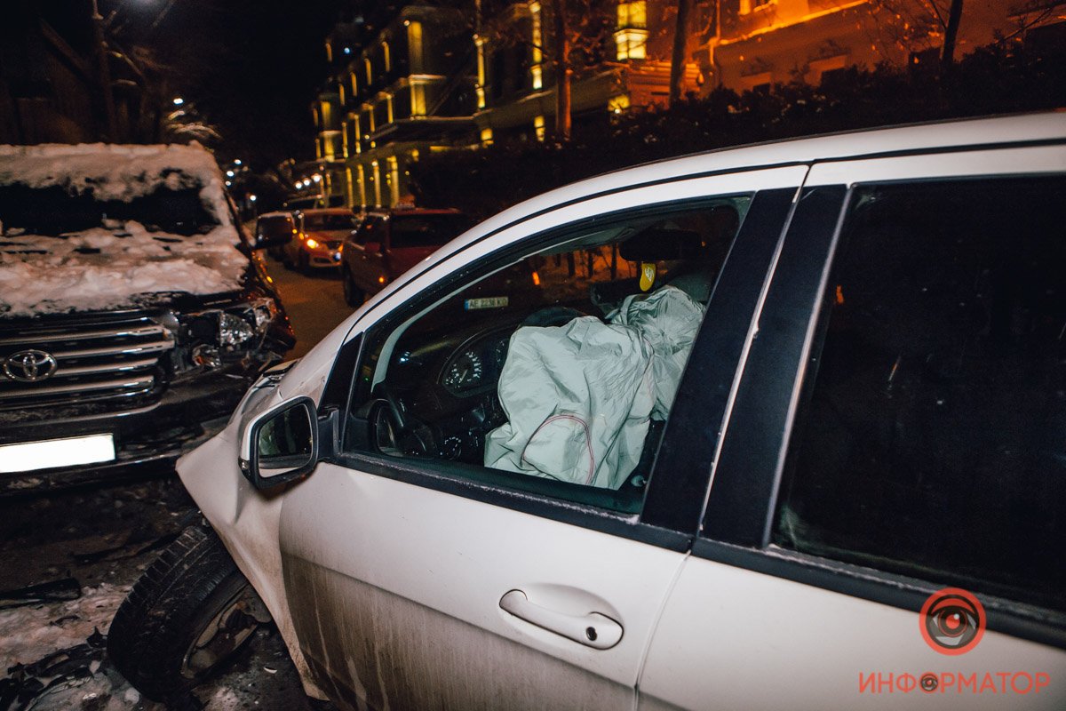 Сработали подушки безопасности Сработали подушки безопасности