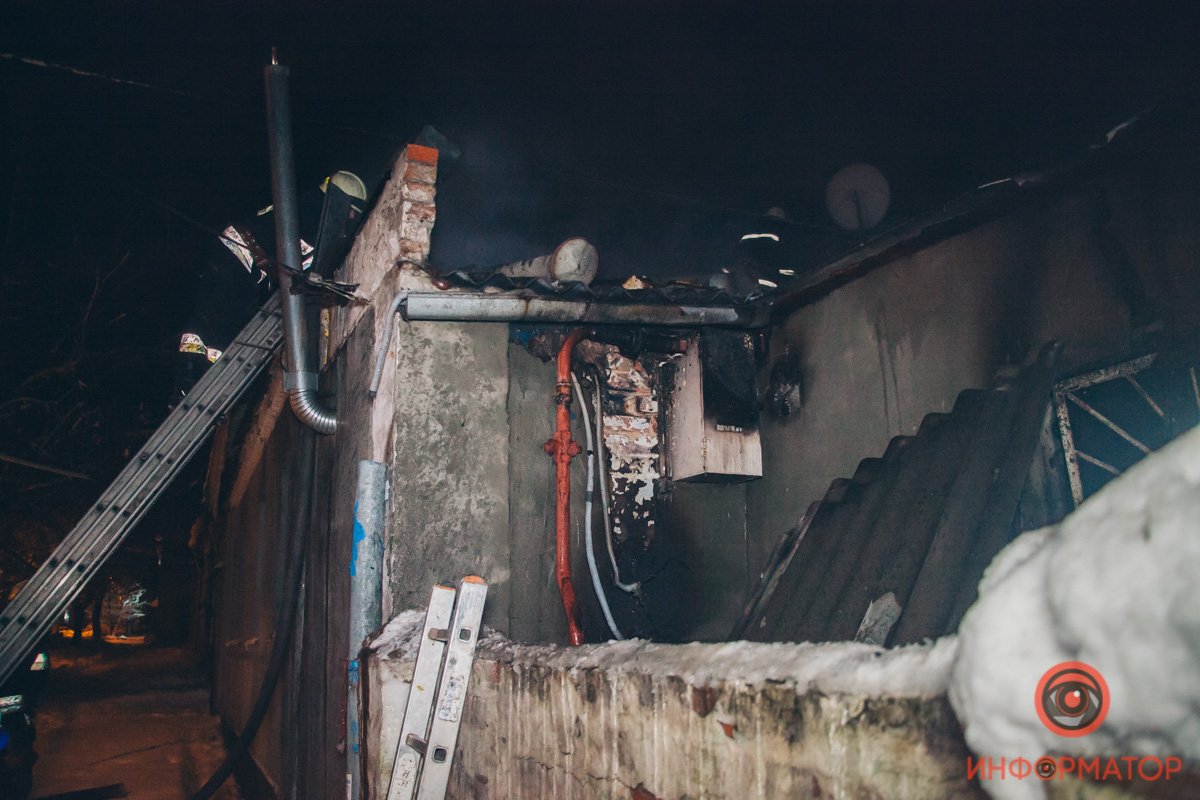 Спасатели оперативно ликвидировали огонь Спасатели оперативно ликвидировали огонь