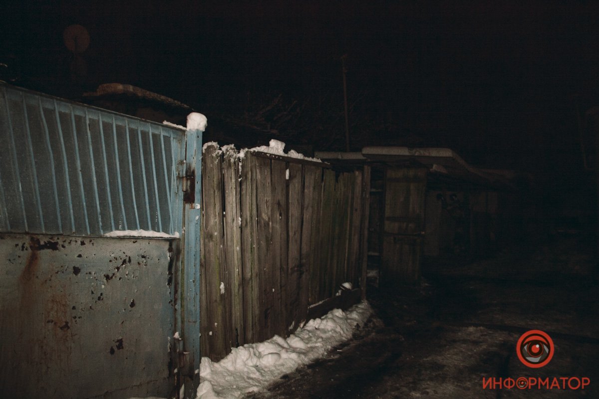 Спасатели рассказали, что сгорела комната и пристройка Спасатели рассказали, что сгорела комната и пристройка