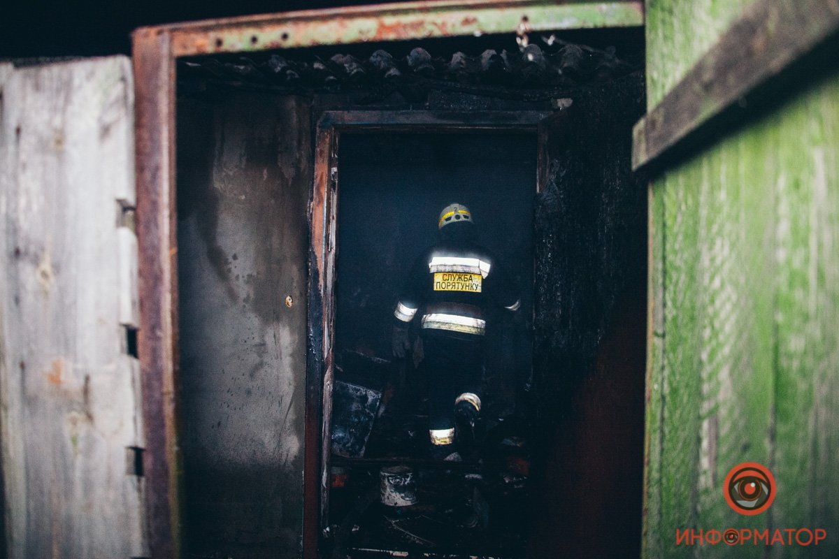 Известно, что внутри дома деревянное покрытие Известно, что внутри дома деревянное покрытие