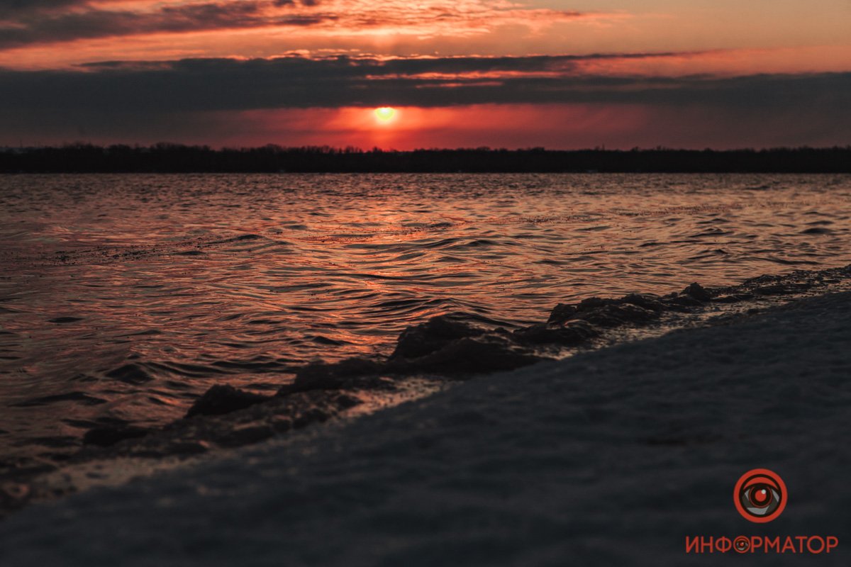 Река удивительна на рассвете Река удивительна на рассвете