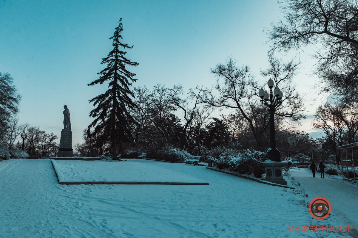 Синее небо отражается на белом покрывале февраля Синее небо отражается на белом покрывале февраля