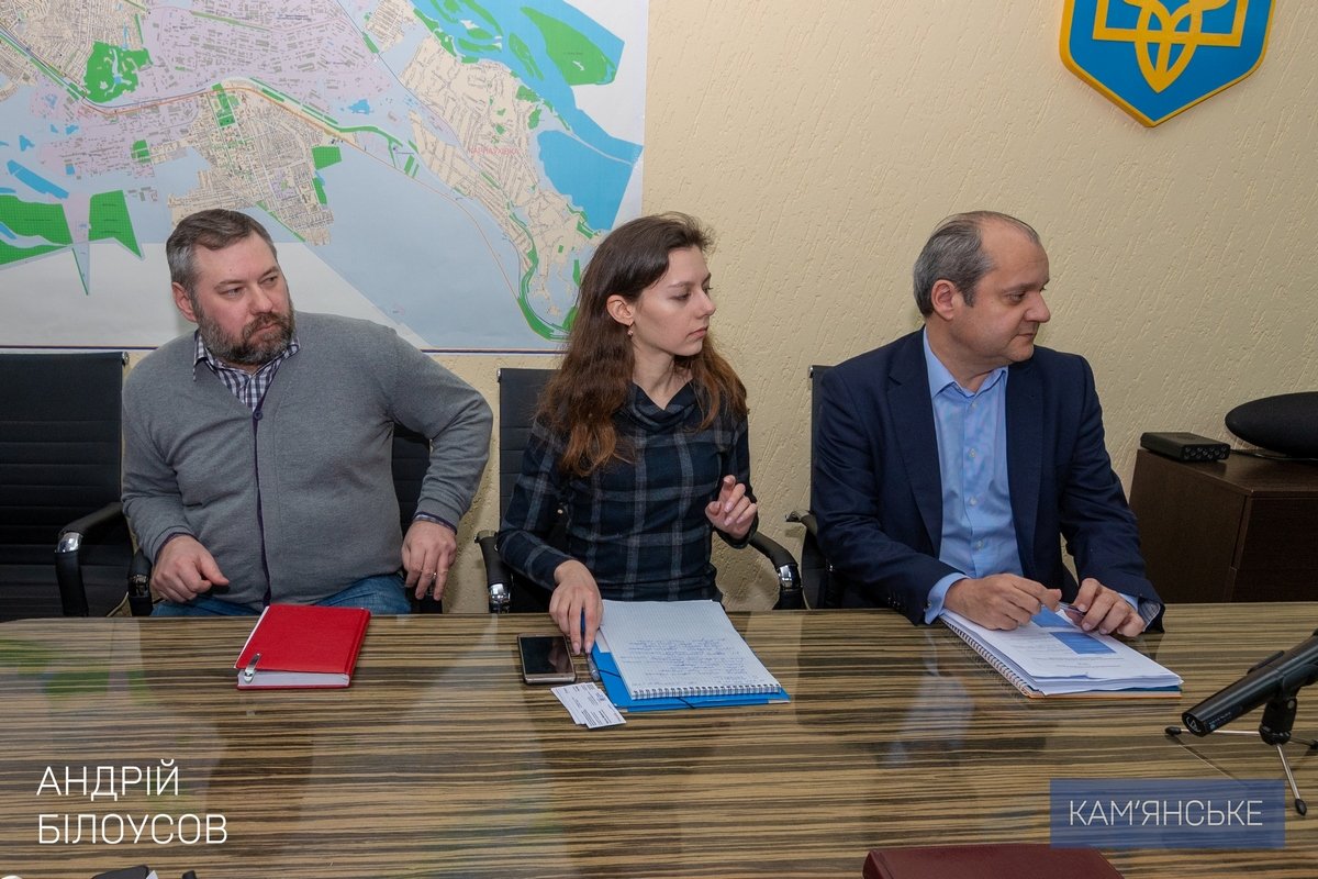 В Каменском модернизируют систему наружного освещения и реконструируют здания бюджетной сферы 1