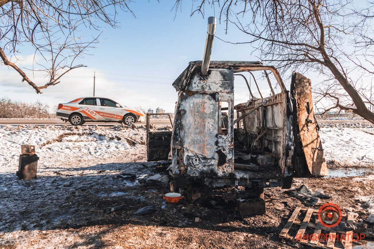 Причина возгорания пока неизвестна  Причина возгорания пока неизвестна
