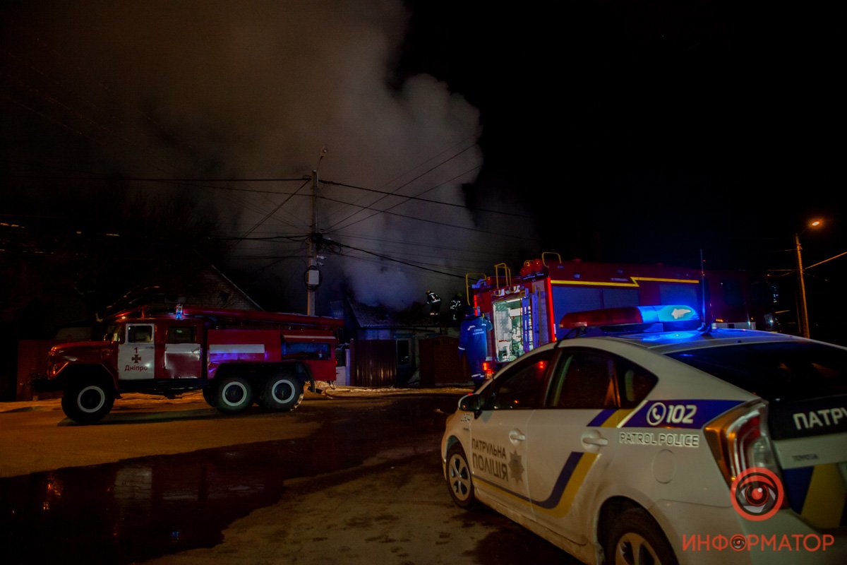 На место приехала полиция - патрульные перекрыли дорогу На место приехала полиция - патрульные перекрыли дорогу