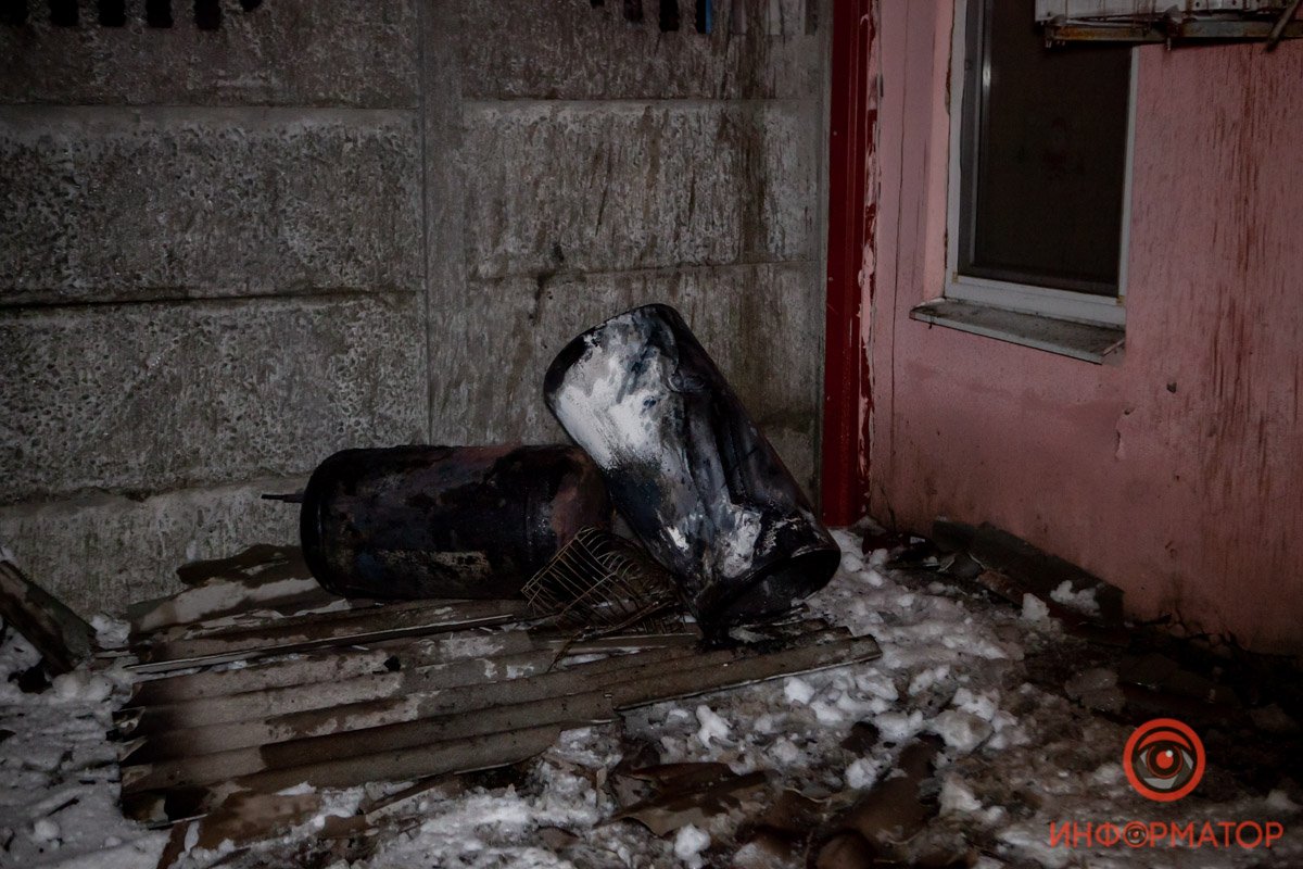 В доме находились газовые баллоны В доме находились газовые баллоны