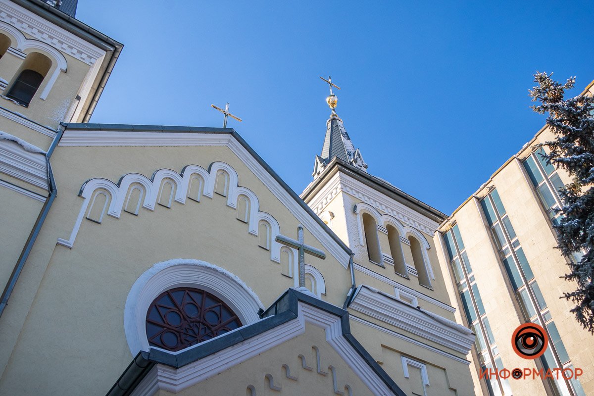 Здание настрадалось