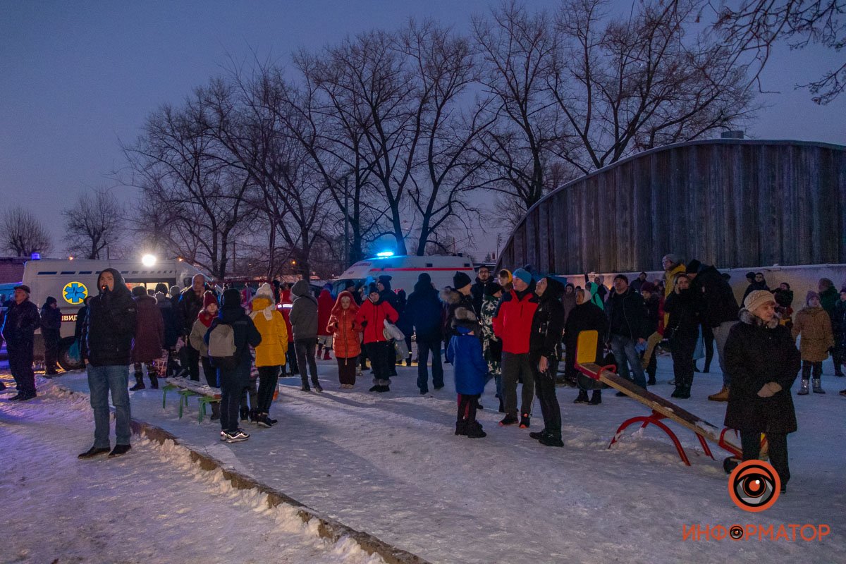 Некоторых жильцов госпитализировали с ожогами и отравлением угарным газом Некоторых жильцов госпитализировали с ожогами и отравлением угарным газом