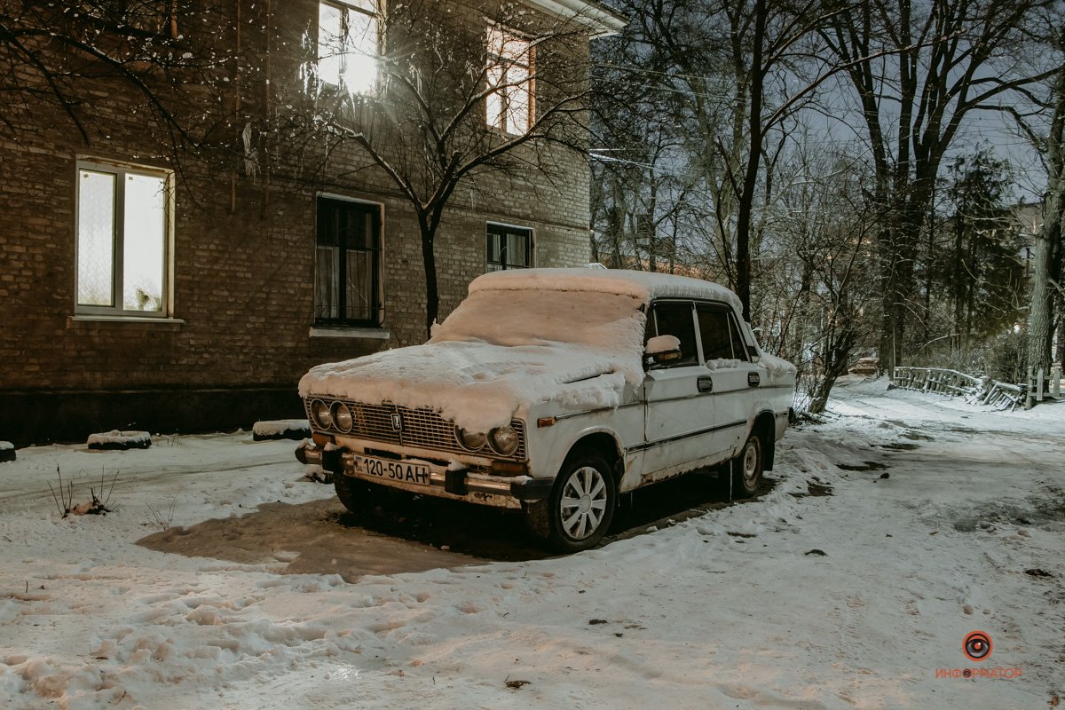 Укрыло снегом