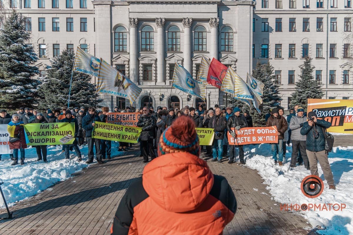 Активисты держали связь с митингующими в других городах Активисты держали связь с митингующими в других городах