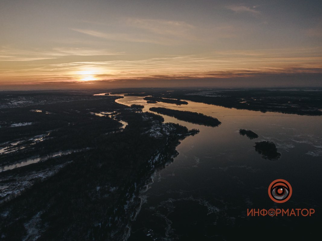 И дороги пройдут, утащив с собой горечь и страх. И дороги пройдут, утащив с собой горечь и страх.