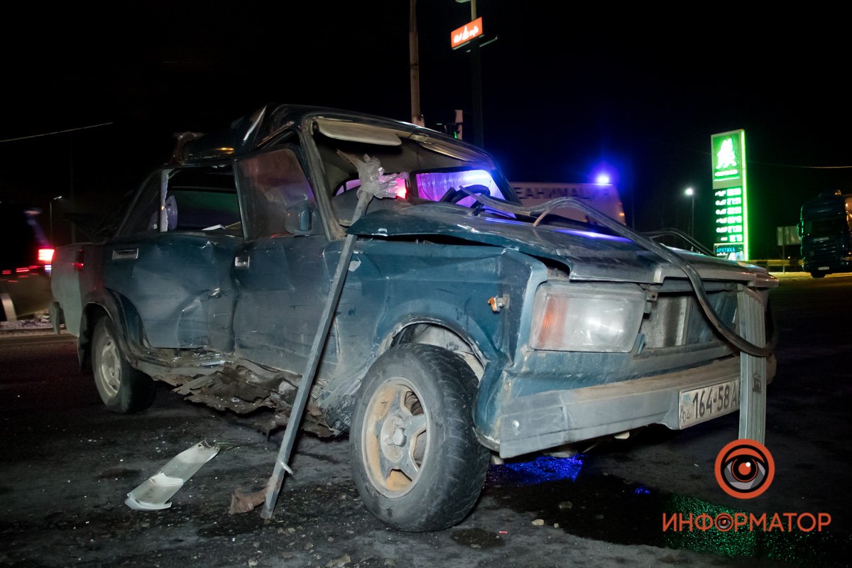 Удар пришелся в правый бок Удар пришелся в правый бок