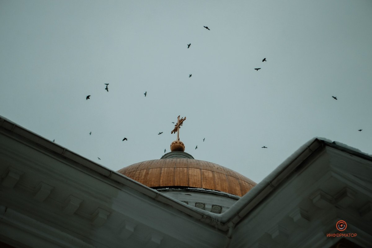 Как минимум из-за серого неба не хочется выходить из квартиры Как минимум из-за серого неба не хочется выходить из квартиры