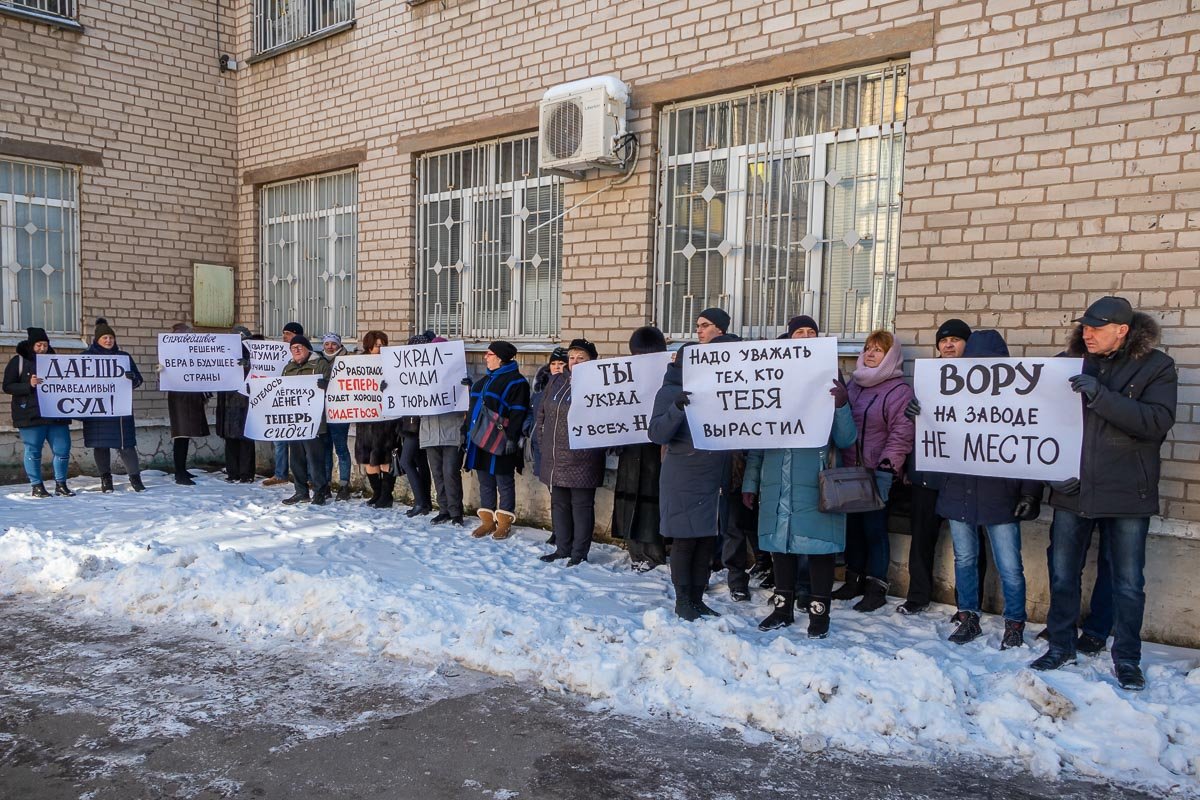 Начался суд над обвиняемыми по делу о краже труб с Интерпайп НТЗ в Днепре 2