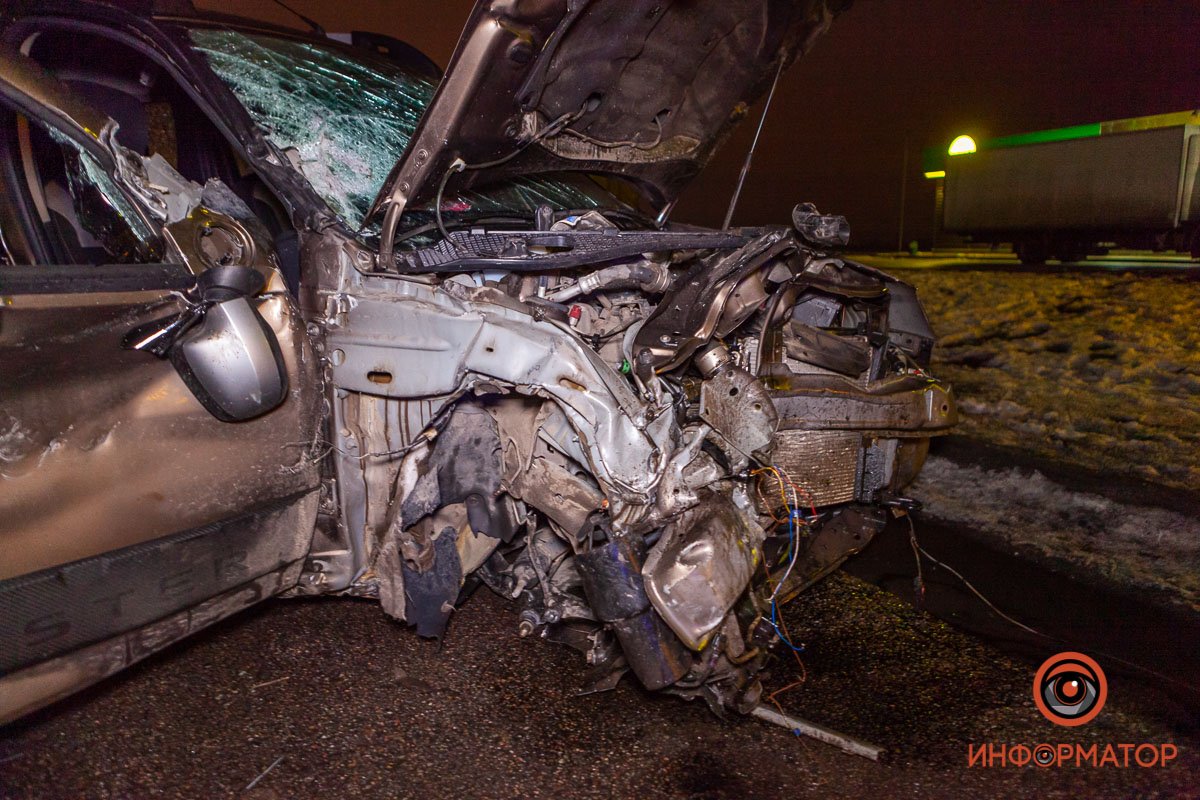 В Renault сработала подушка безопасности В Renault сработала подушка безопасности