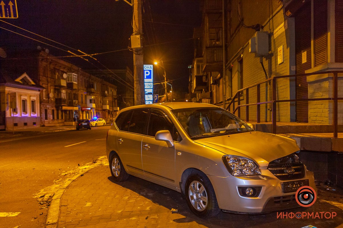 Авария произошла на перекрестке улиц Владимира Мономаха и Владимира Великого