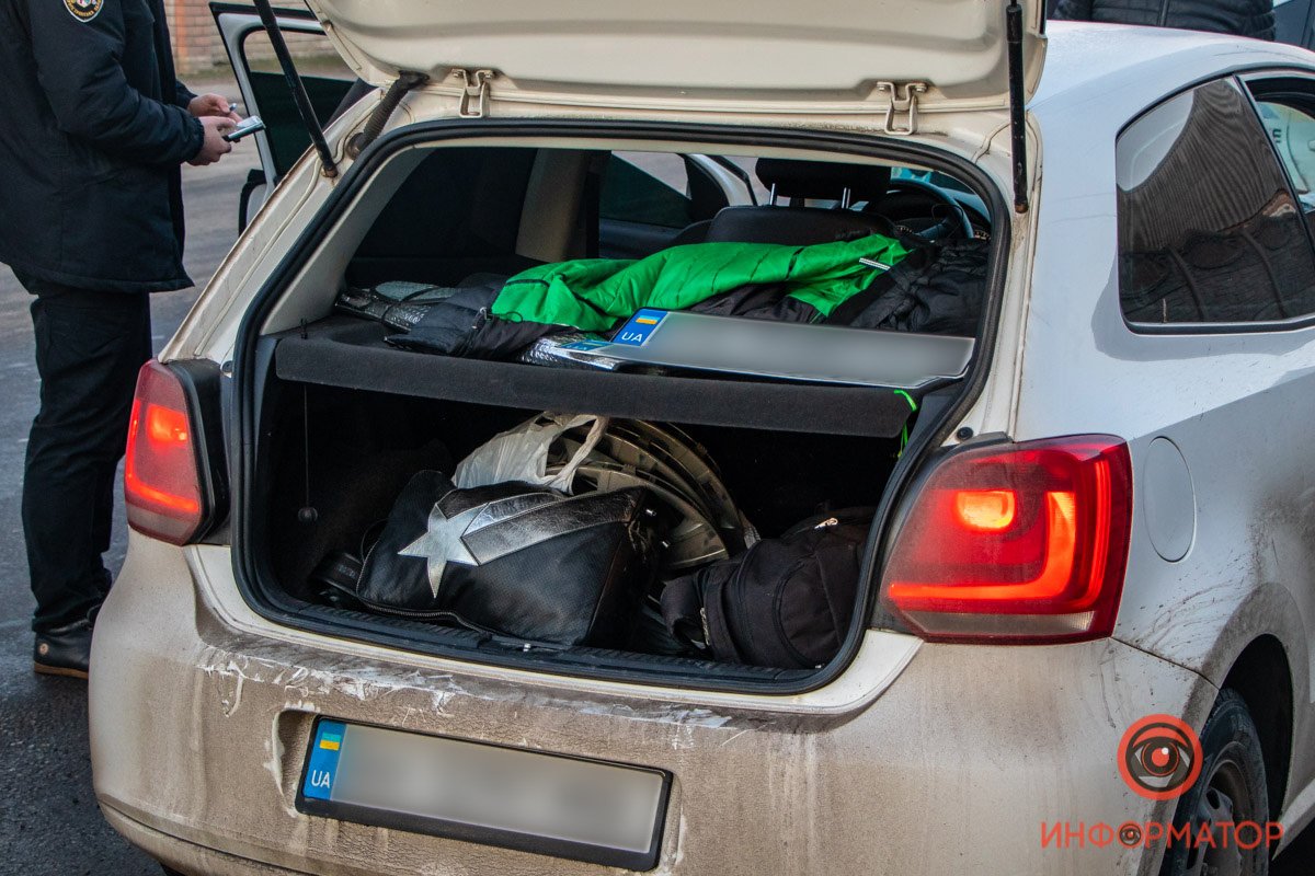 Задержание на Илларионовской в Днепре: двух мужчин "приняли" после кражи денег из авто 9