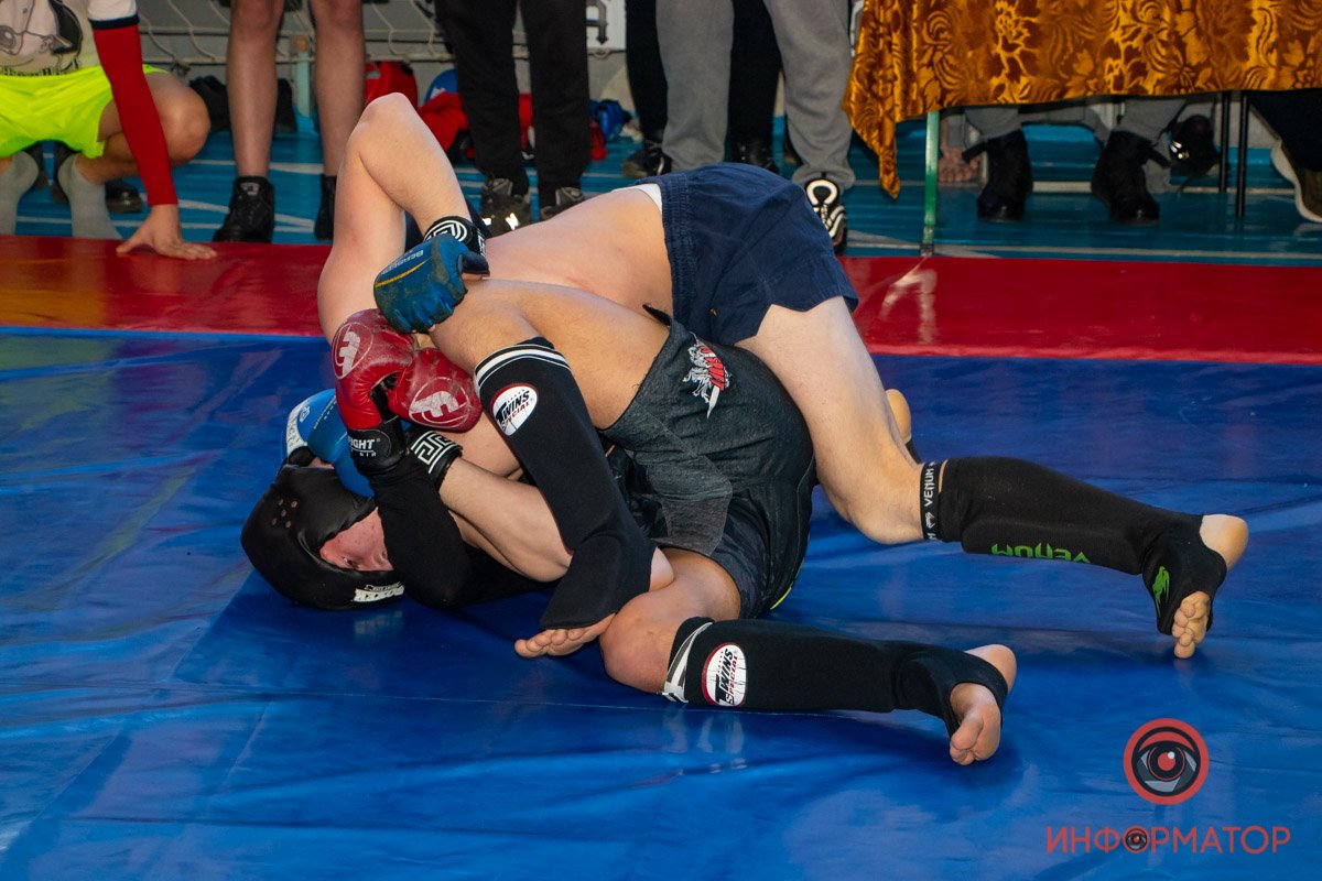 Напряженная схватка Напряженная схватка