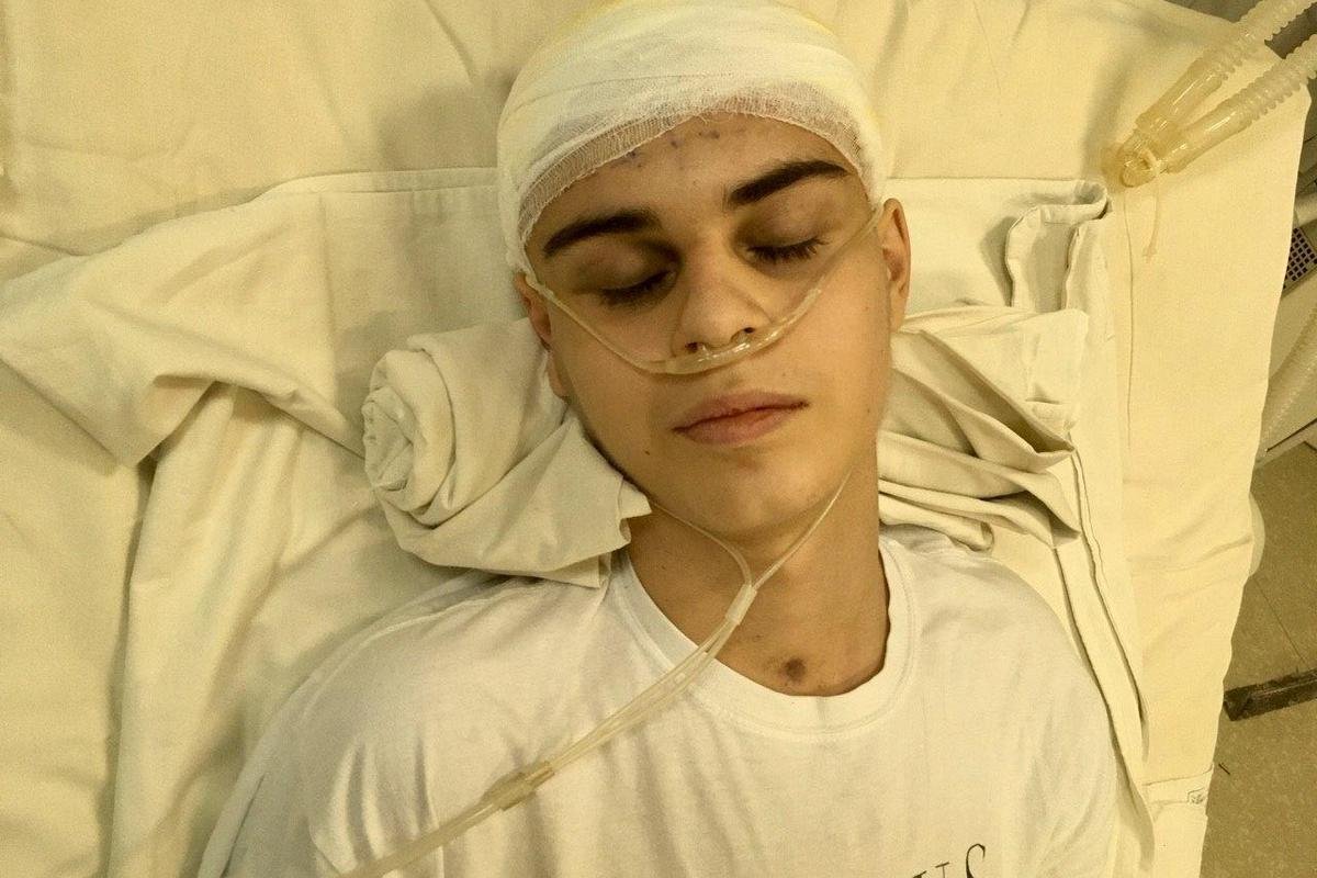 Впереди у мальчика - длительный и крайне тяжелый период реабилитации Впереди у мальчика - длительный и крайне тяжелый период реабилитации