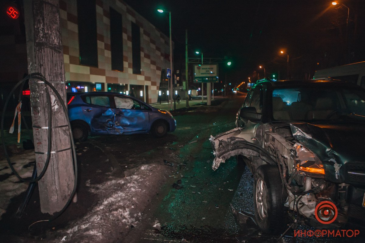 Помощь медиков понадобилась девушке, которая ехала в Hyundai Помощь медиков понадобилась девушке, которая ехала в Hyundai