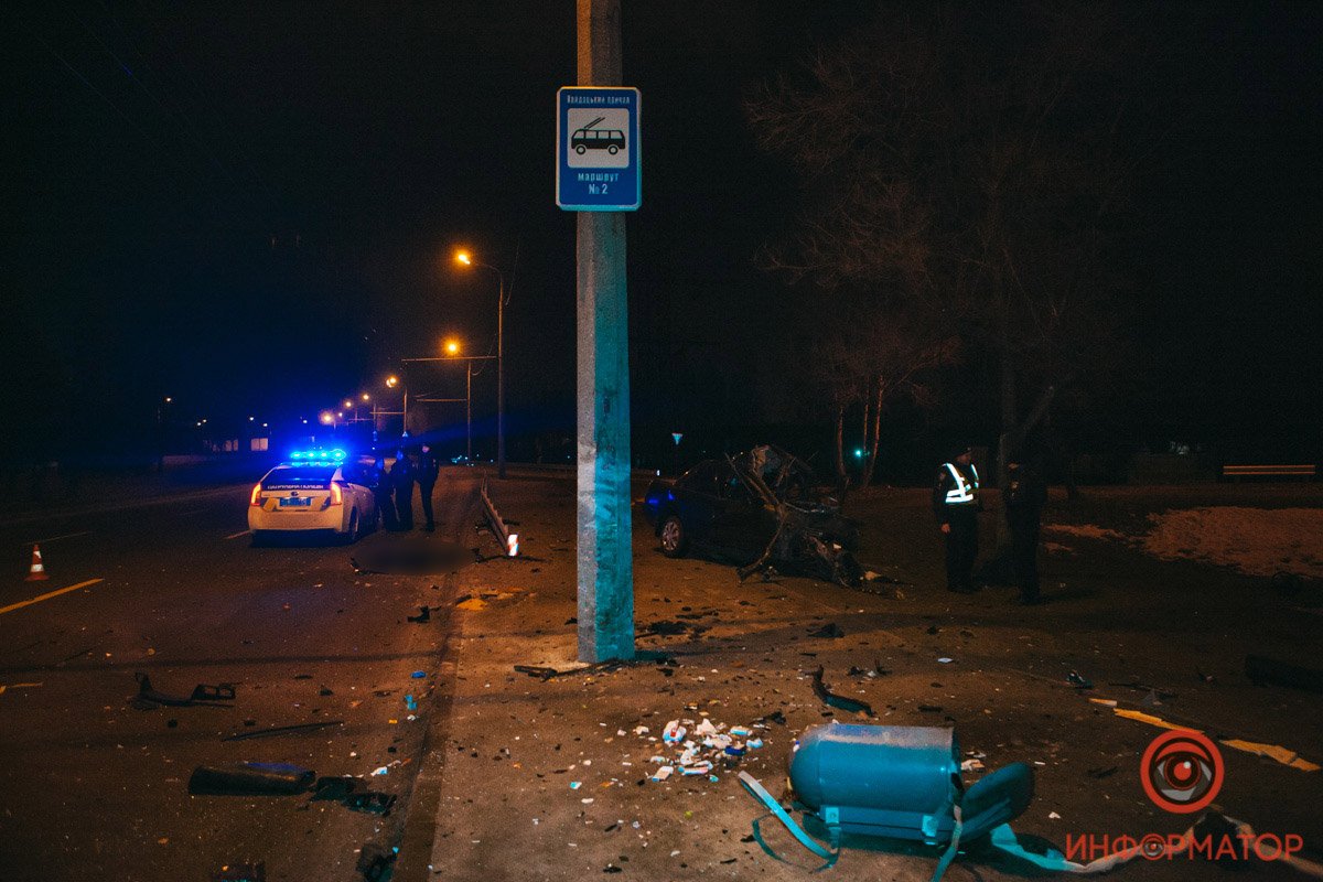 Авария произошла на Набережной Заводской Авария произошла на Набережной Заводской