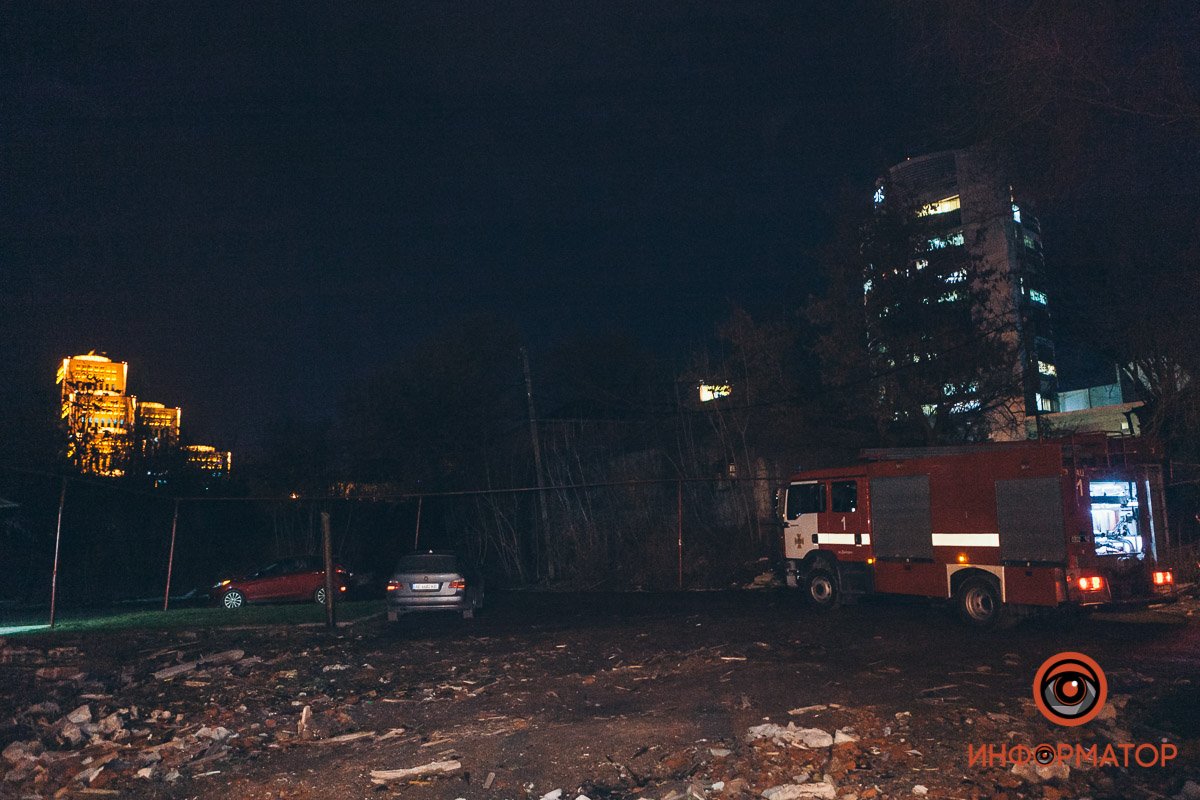 На место прибыла бригада ГСЧС