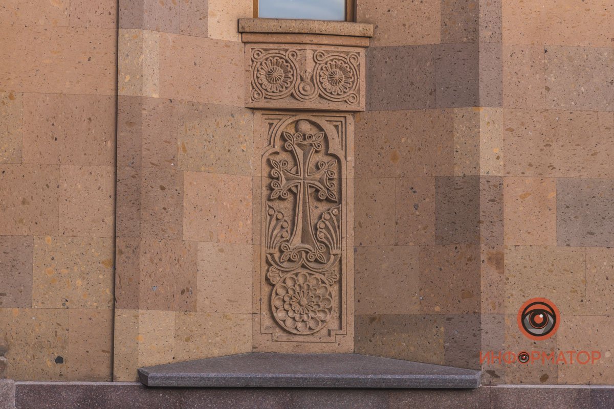 Архитекторы храма - Варужан Айрапетян, Хачик Даниелян и Самвел Макян.