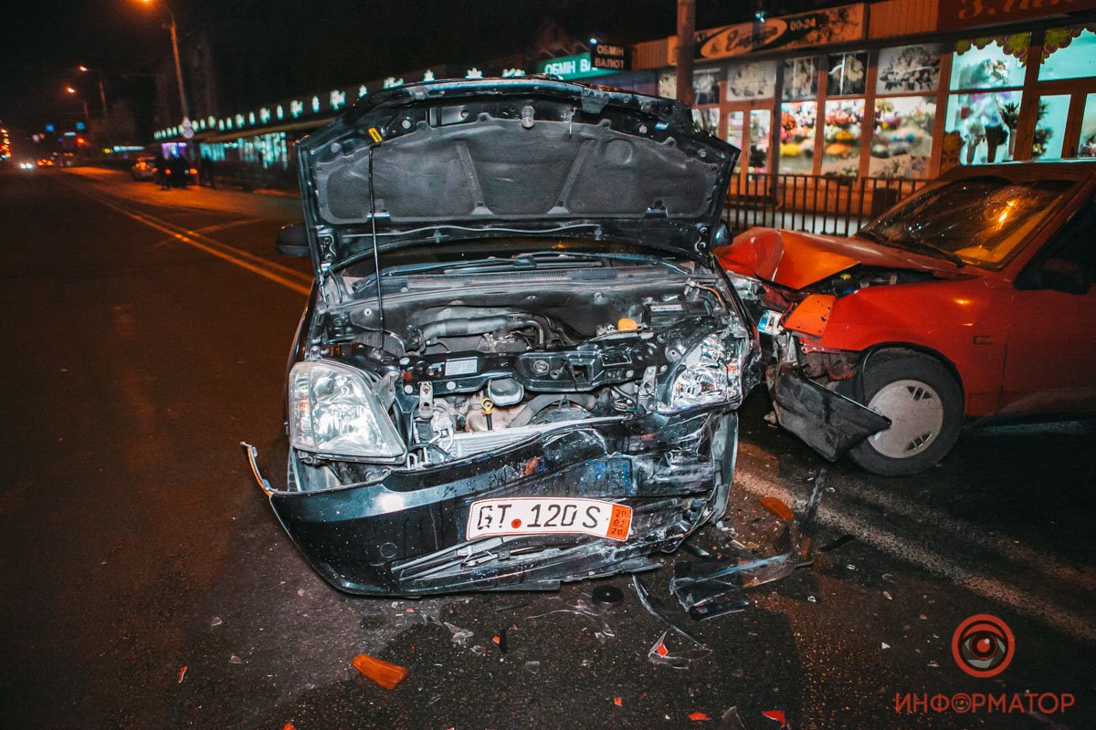 Столкнулись Opel и ВАЗ 2109 Столкнулись Opel и ВАЗ 2109