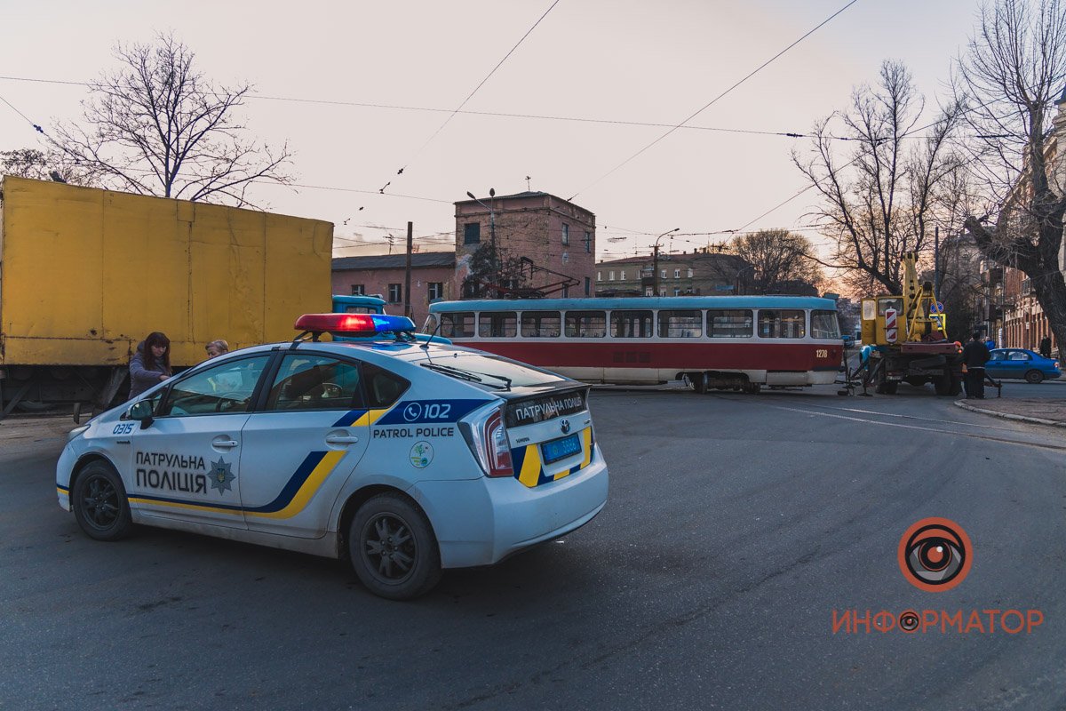 На месте работают сотрудники патрульной полиции На месте работают сотрудники патрульной полиции
