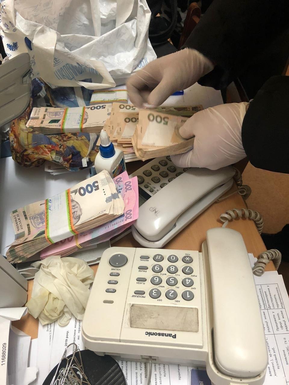 В Днепре руководитель Центра радиационной безопасности попалась на взятке: прокурор Халин рассказал подробности 1