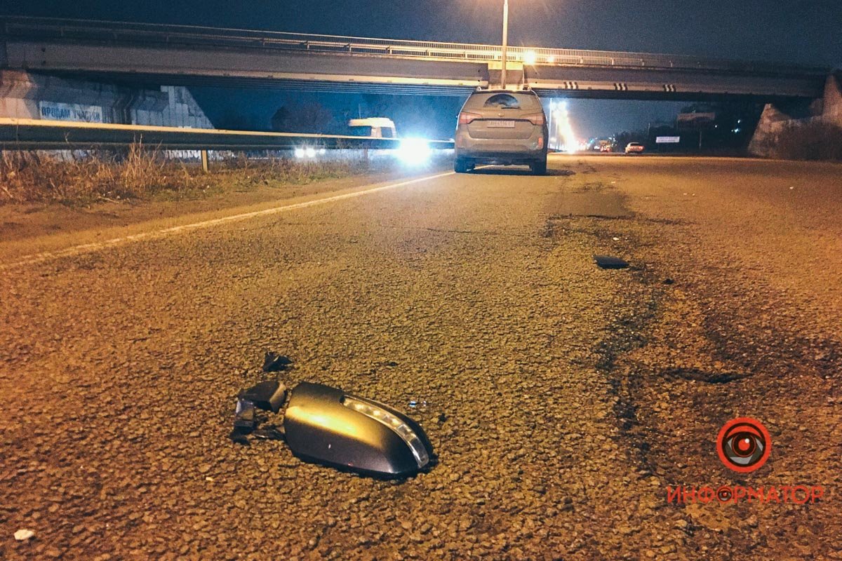 В Днепре на Слобожанском проспекте, возле "Эпицентра", KIA наехал на велосипедиста 1