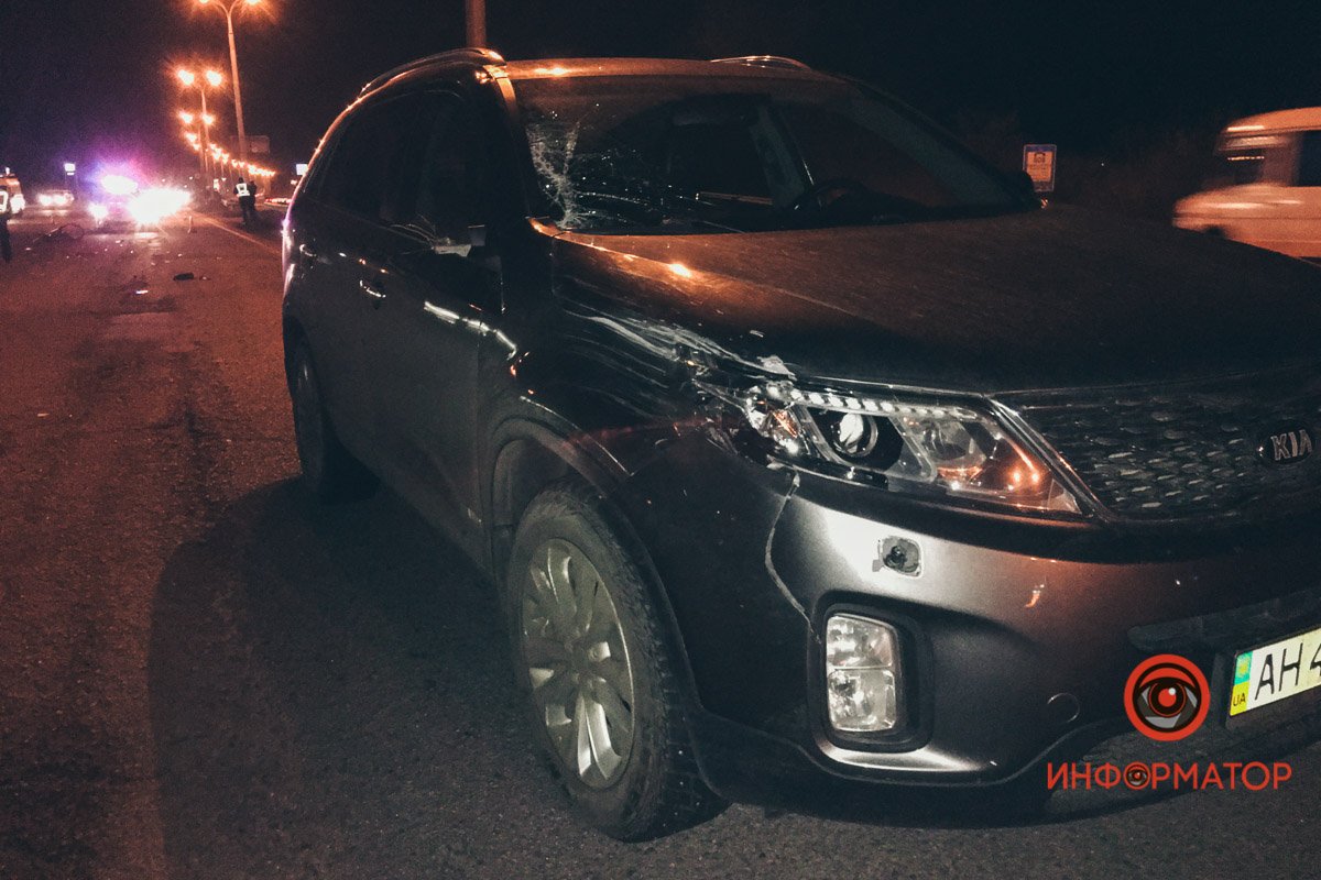 В Днепре на Слобожанском проспекте, возле "Эпицентра", KIA наехал на велосипедиста 2