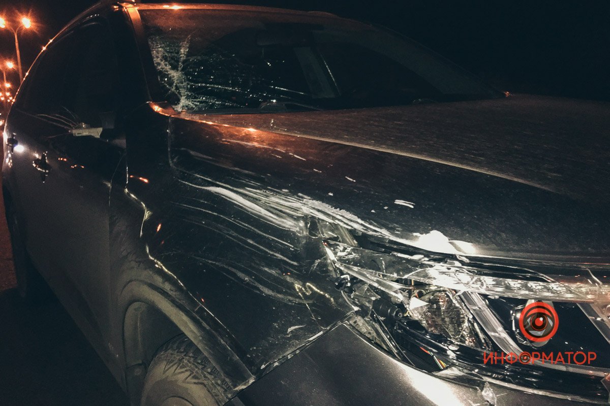 В Днепре на Слобожанском проспекте, возле "Эпицентра", KIA наехал на велосипедиста 3