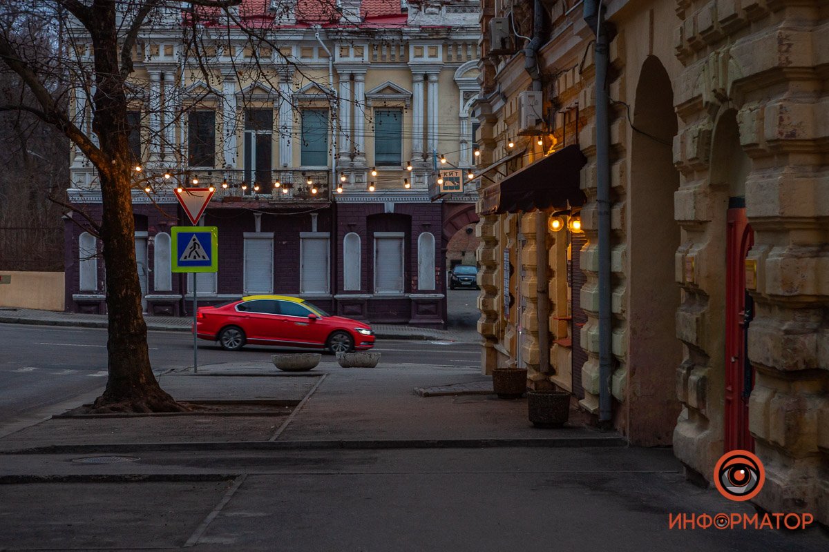 Город зажигается Город зажигается