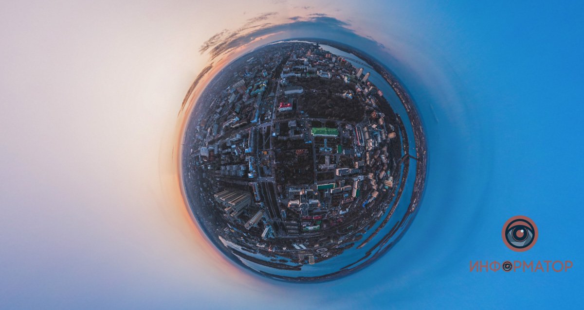 Жизнь в городах приучает смотреть разве что себе под ноги. О том, что на свете бывает небо, никто и не вспомнит... Жизнь в городах приучает смотреть разве что себе под ноги. О том, что на свете бывает небо, никто и не вспомнит...