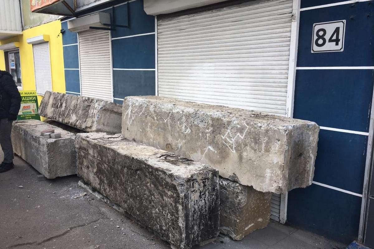 Кафе "Вареничная" находится на первом этаже дома № 84 на проспекте Александра Поля Кафе "Вареничная" находится на первом этаже дома № 84 на проспекте Александра Поля