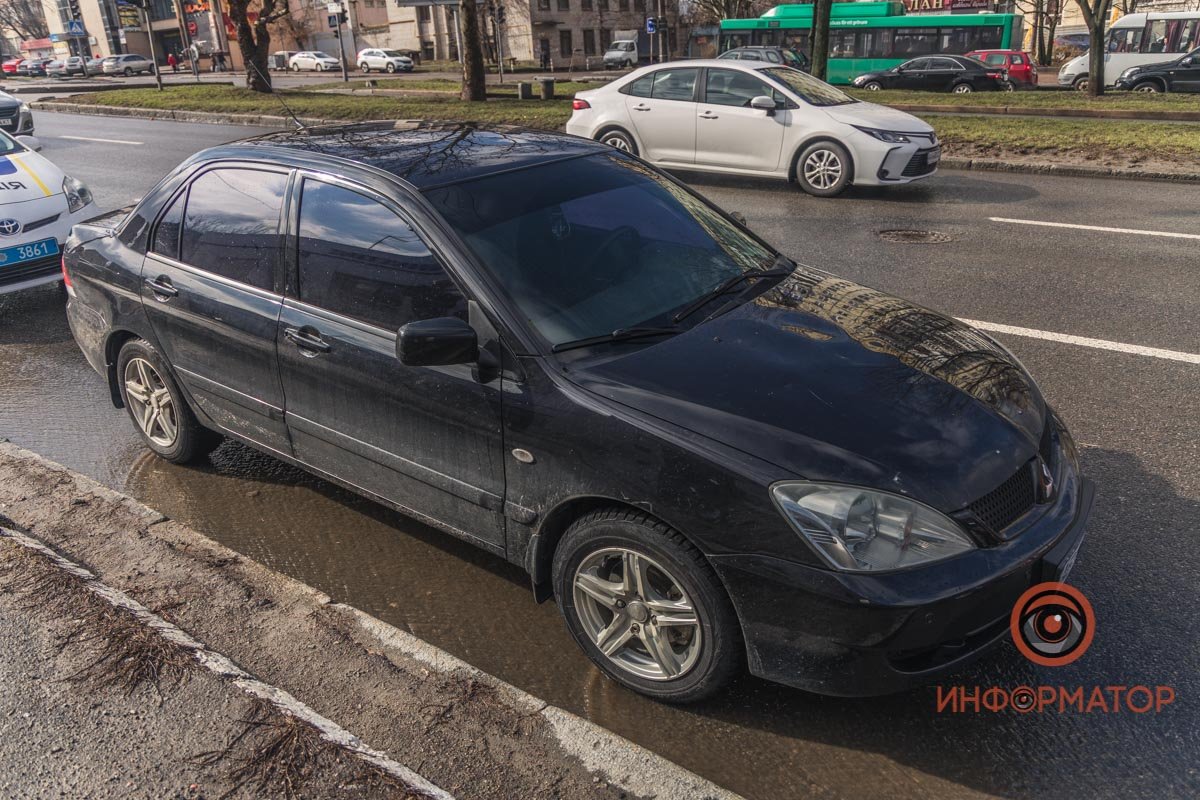 Mitsubishi сбил женщину на переходе