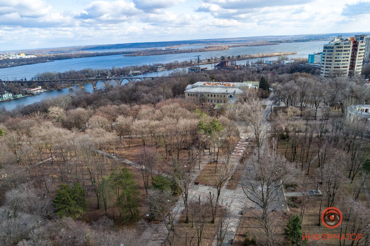 Кажется, будто бы небо разлилось и на земле Кажется, будто бы небо разлилось и на земле