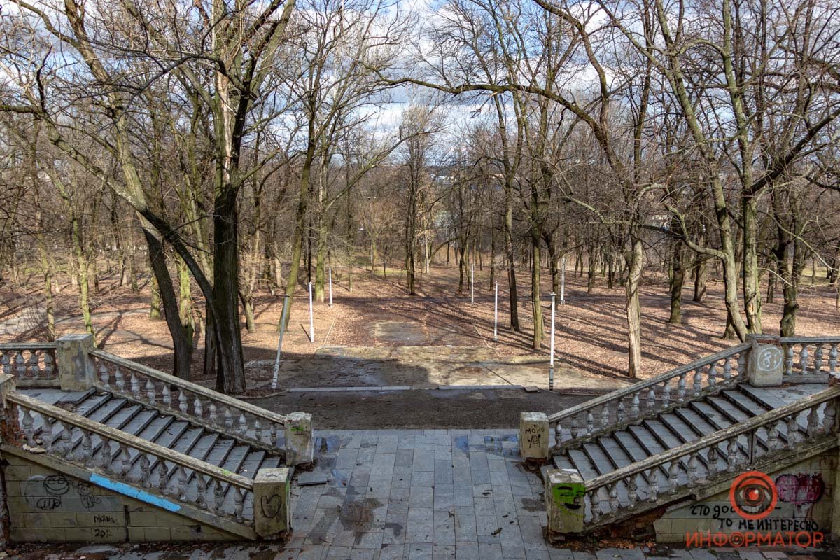 Избитость временем придает особую атмосферу Избитость временем придает особую атмосферу