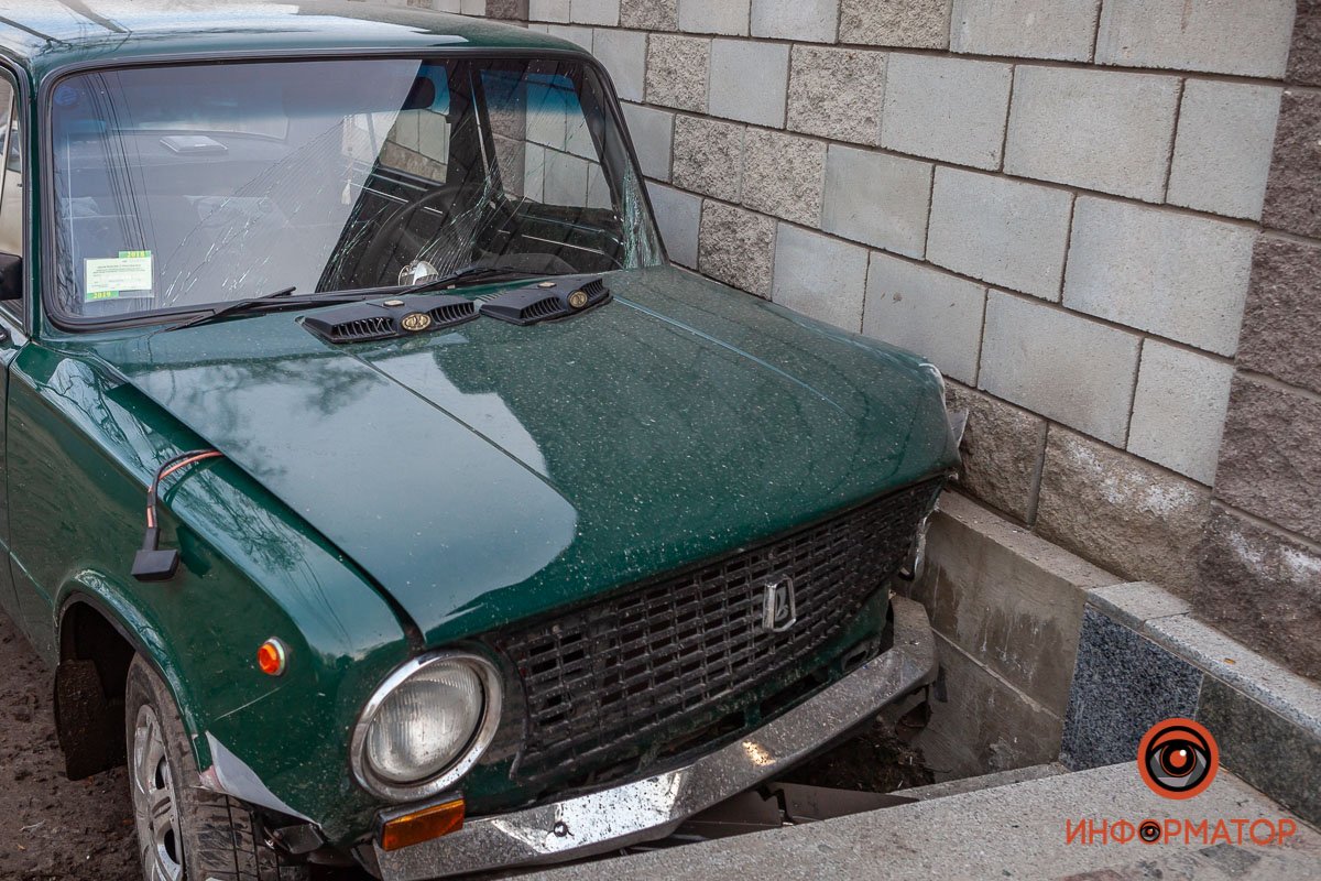 Предварительно, водителю стало плохо за рулем Предварительно, водителю стало плохо за рулем