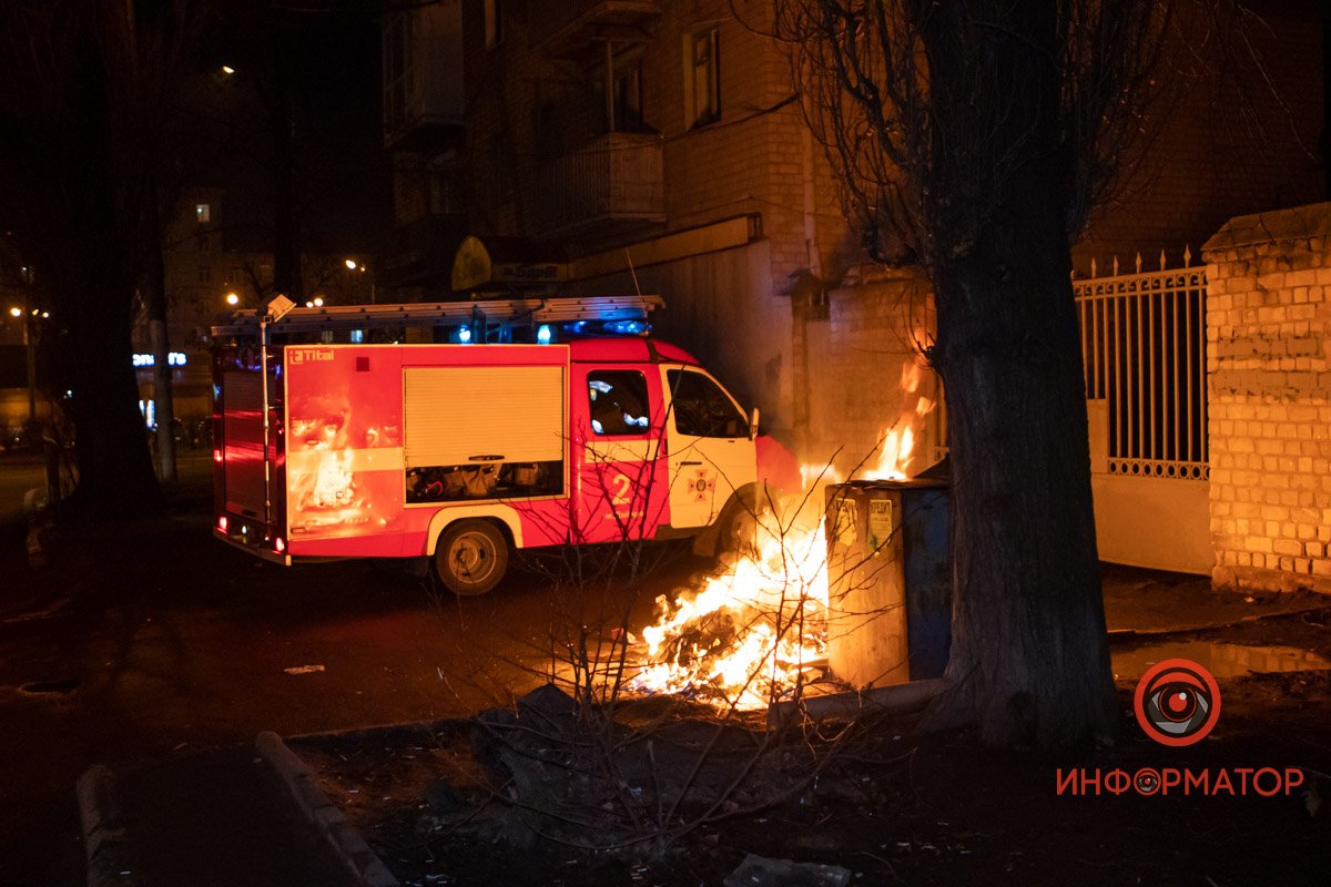 Меньше, чем через 10 минут, приехали спасатели Меньше, чем через 10 минут, приехали спасатели