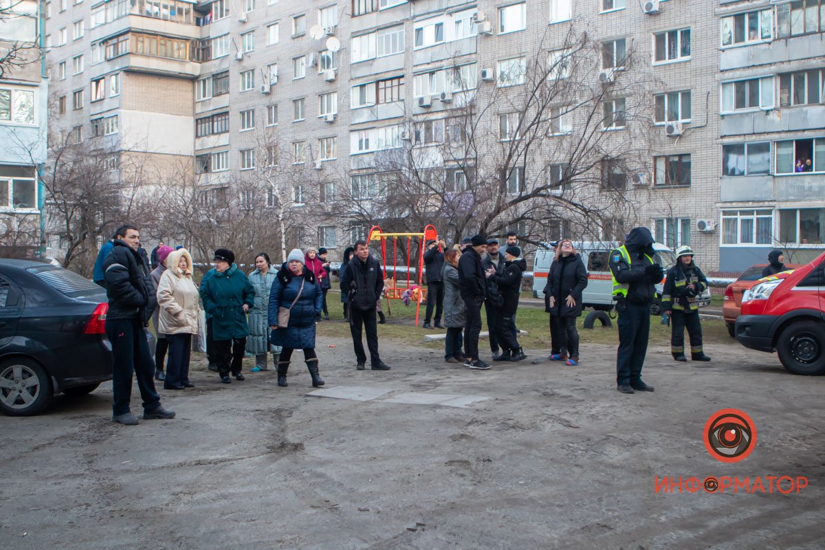 Жильцов дома эвакуировали Жильцов дома эвакуировали